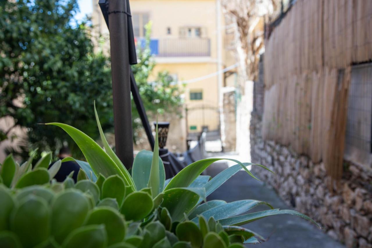 Light Garden Hotel Taormina Buitenkant foto
